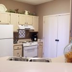 Looking into a 1-bedroom Classic apartment kitchen.