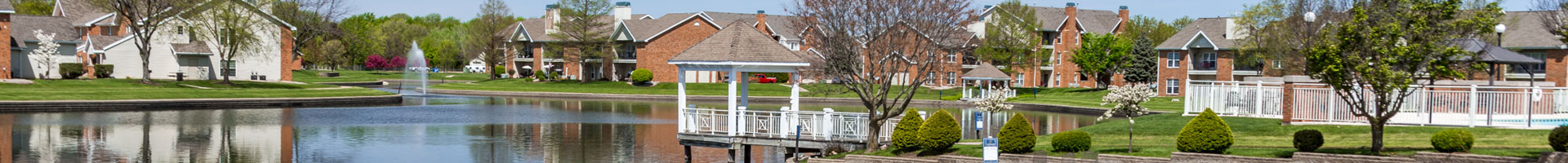 Panoramic view of the Baytowne Lake